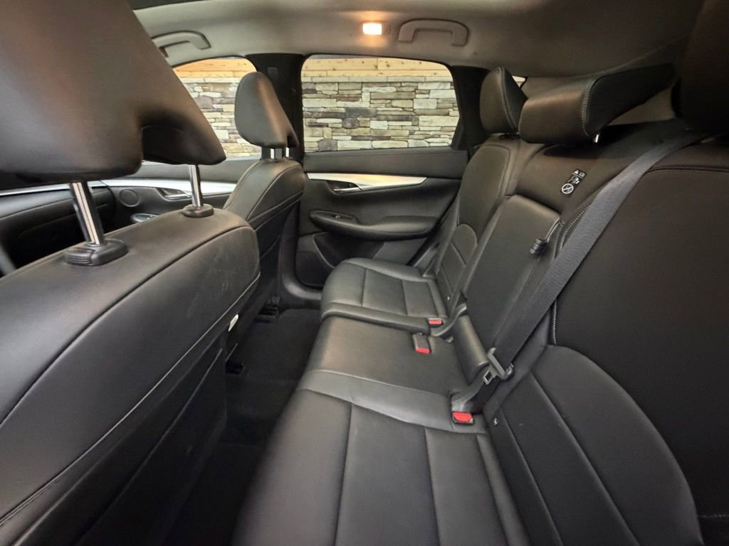 Used 2019 INFINITI QX50 Luxe w/ Navigation Package AWD/4WD image 31