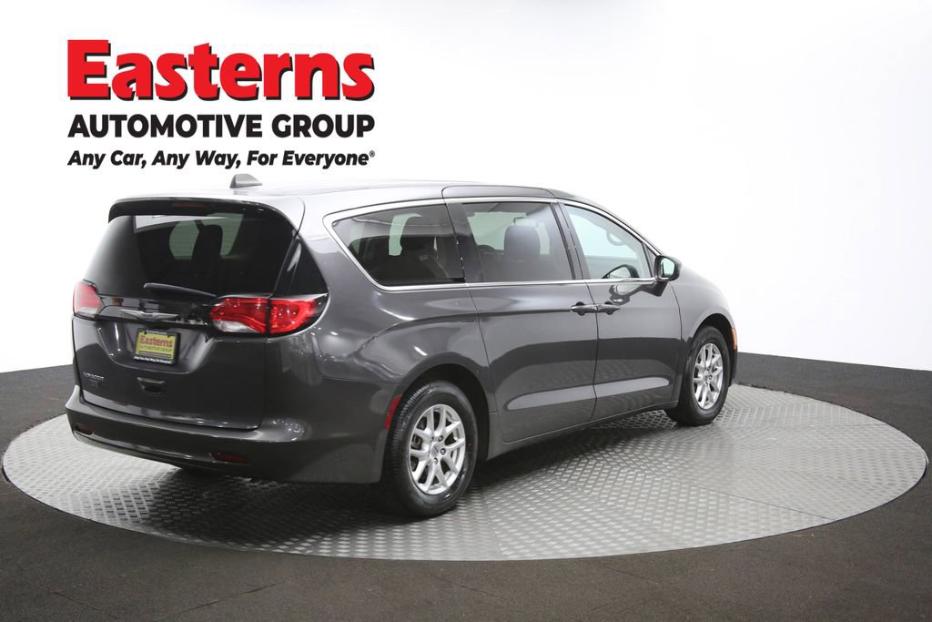 Used 2023 Chrysler Voyager LX image 41