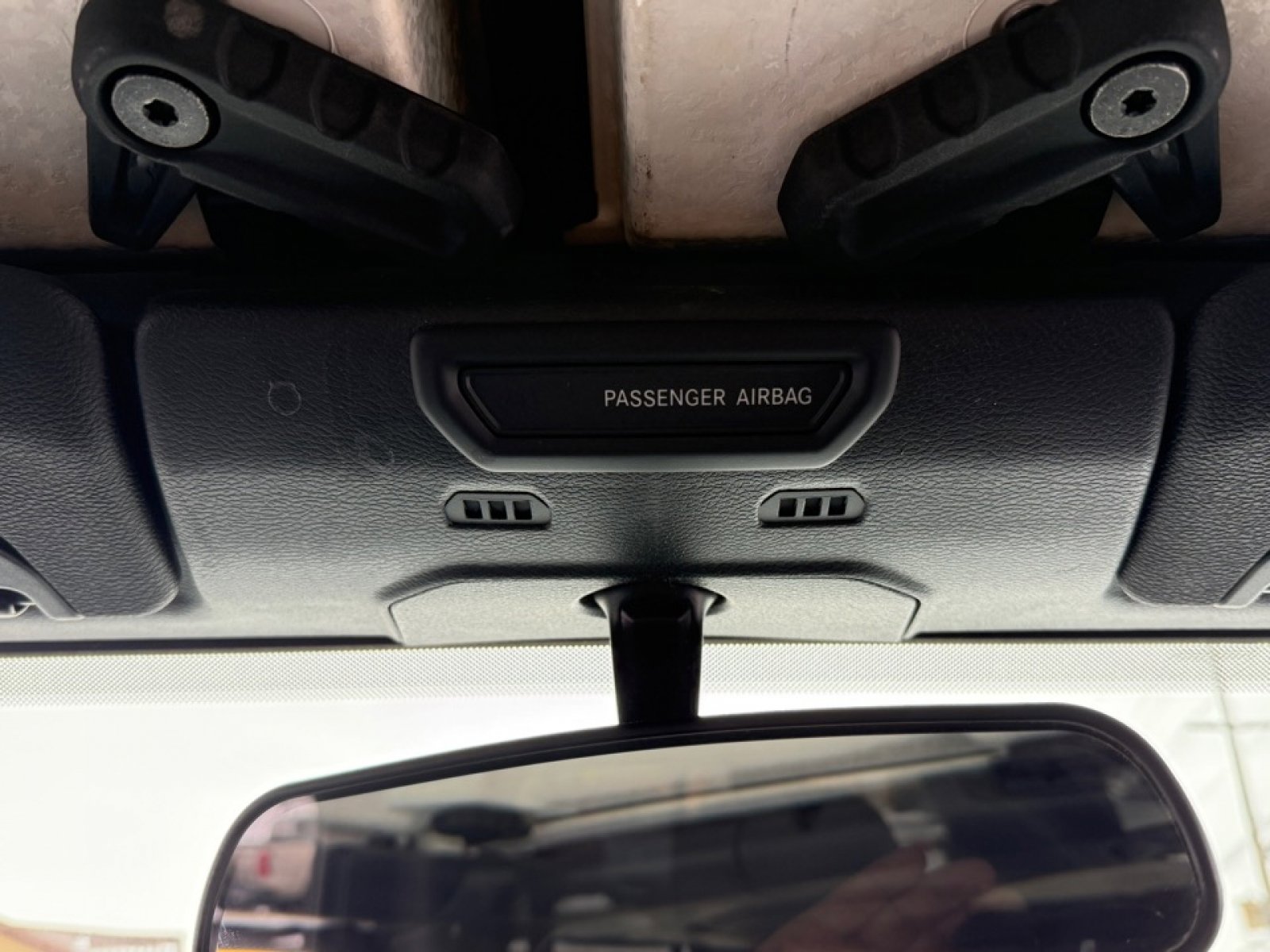 Used 2019 Jeep Wrangler Unlimited Sahara w/ Safety Group image 33