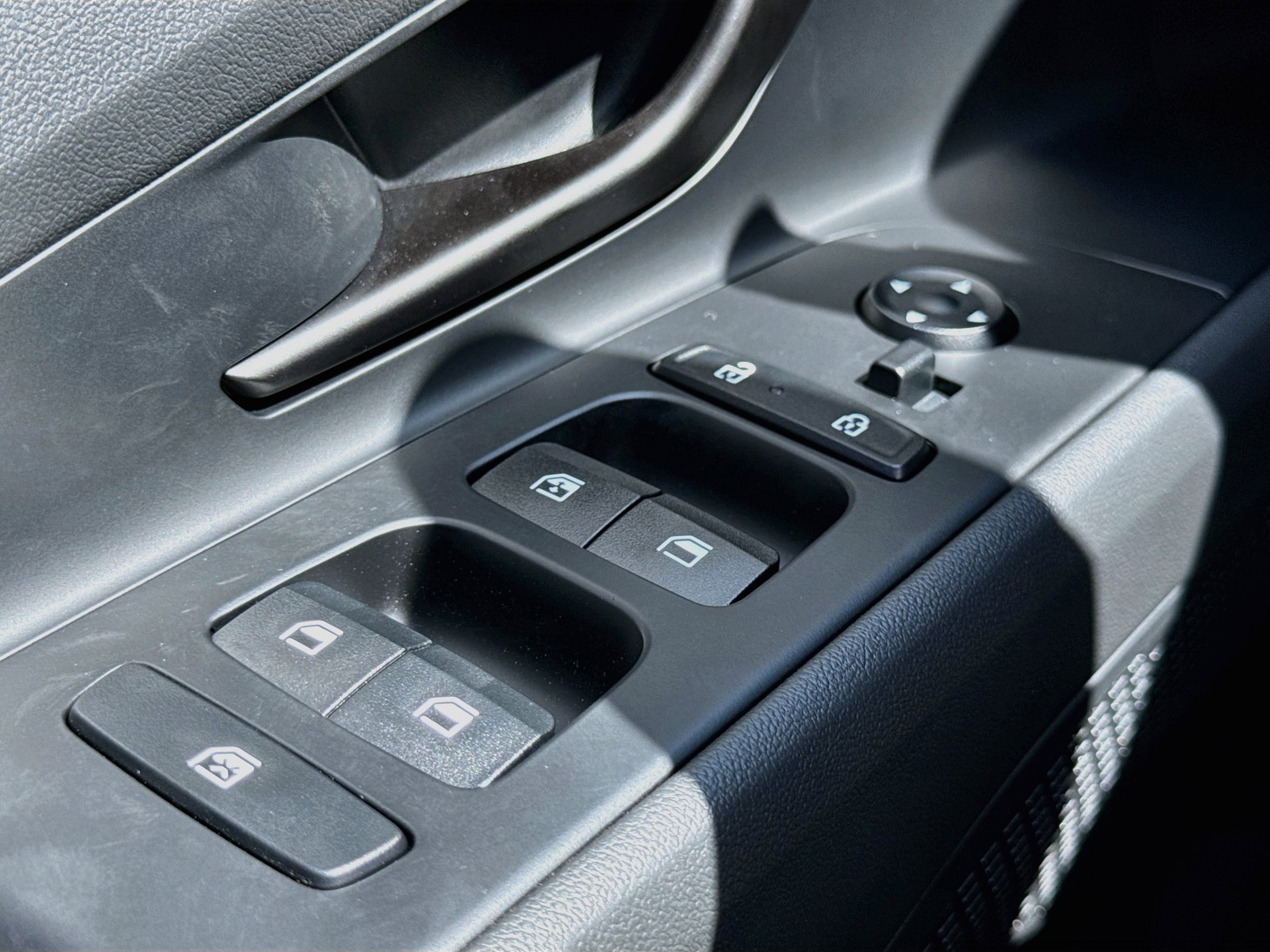 New 2026 Hyundai Elantra SEL Sport FWD image 8
