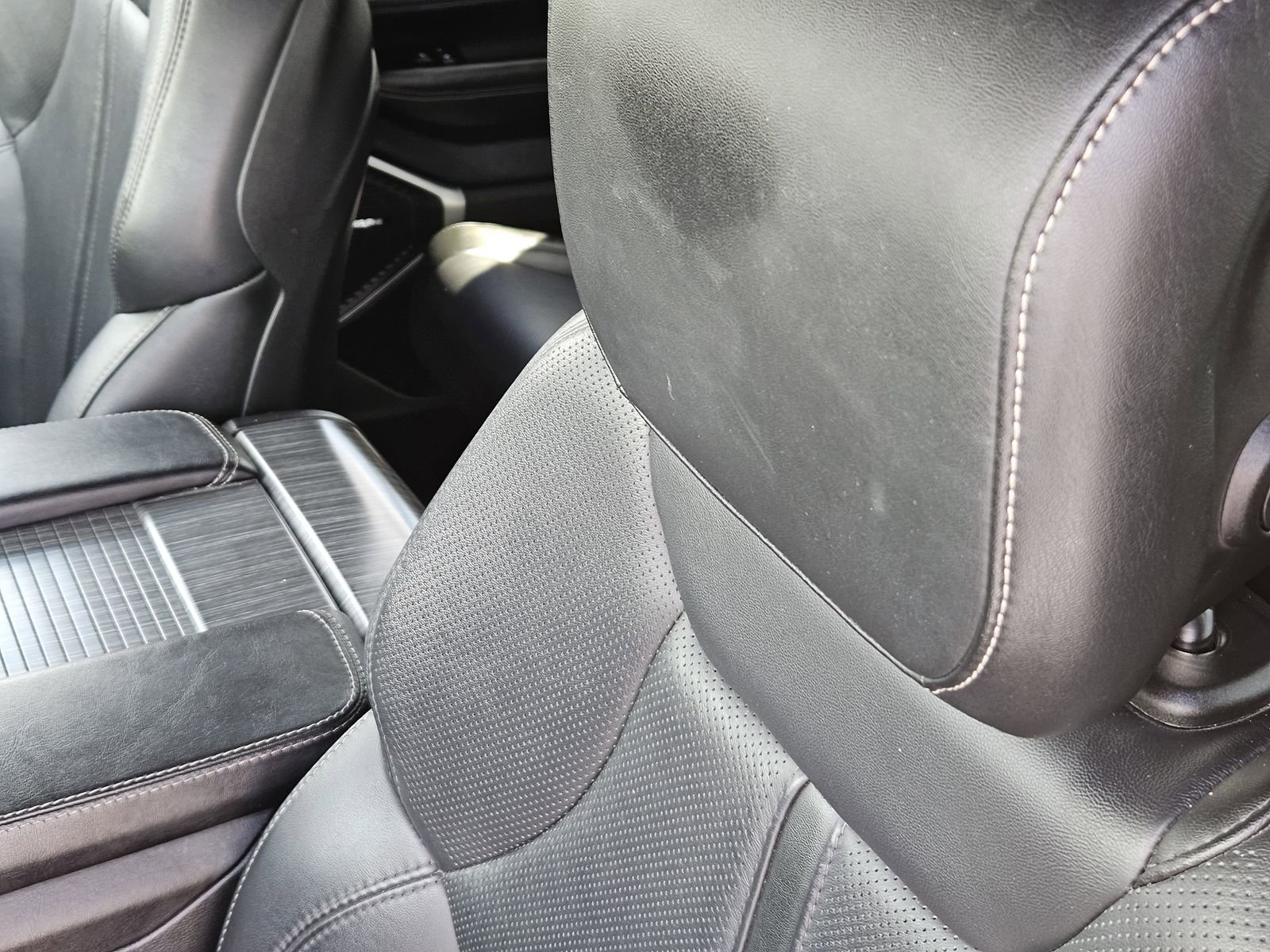 Used 2023 Jeep Wagoneer L Series III w/ Preferred Equipment Group image 33