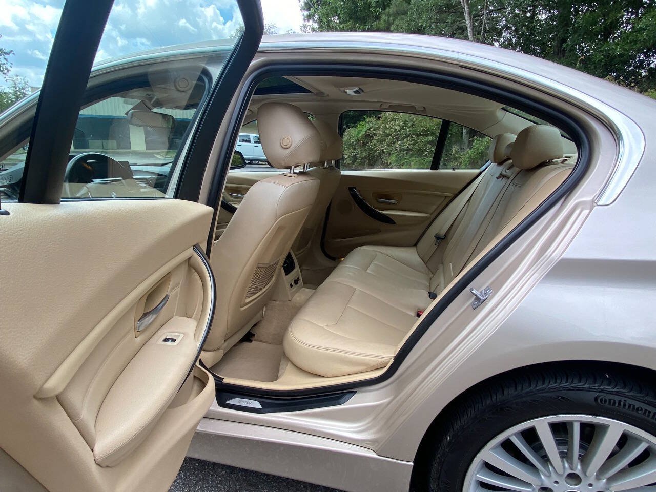 Used 2013 BMW 328i xDrive Sedan AWD/4WD image 43