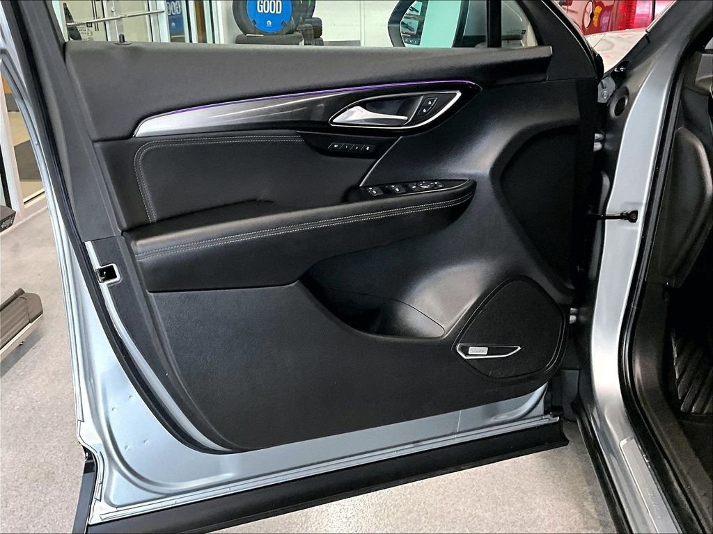 Used 2024 Buick Envision Preferred AWD/4WD image 9