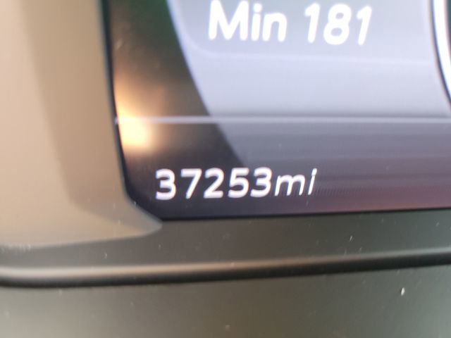 Used 2022 Chevrolet Bolt EUV LT w/ Convenience Package FWD image 31