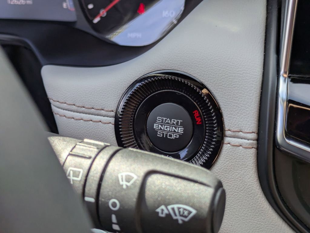 Used 2025 Jeep Compass Limited image 23