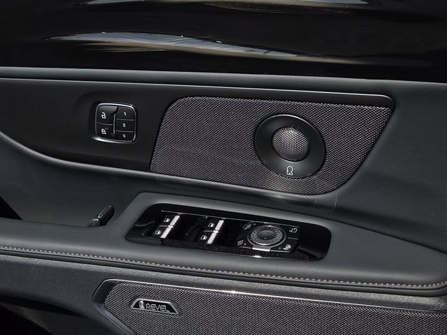 New 2026 Lincoln Nautilus Reserve w/ Jet Appearance Package AWD/4WD image 18