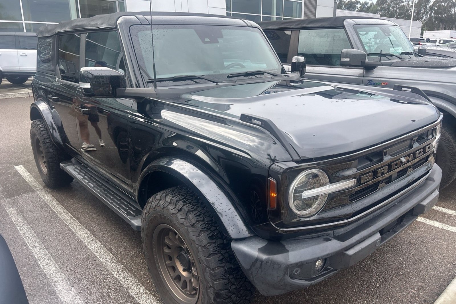 Used 2022 Ford Bronco Outer Banks AWD/4WD image 2
