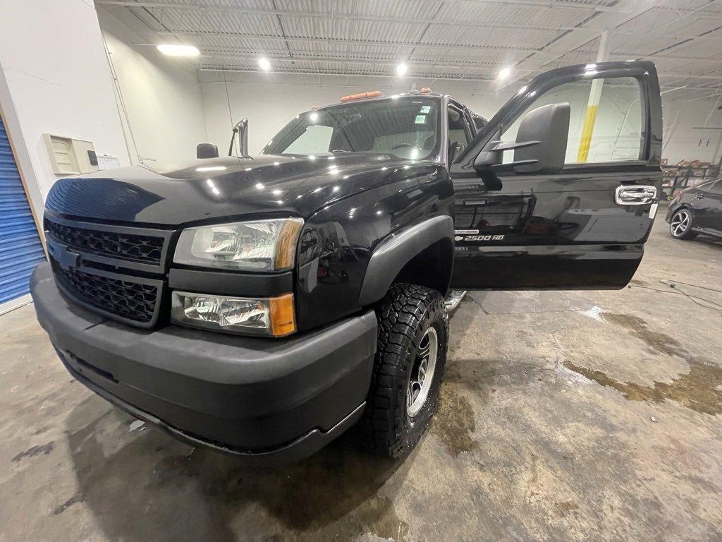 Used 2007 Chevrolet Silverado 2500 LT w/ Heavy-Duty Power Package image 24