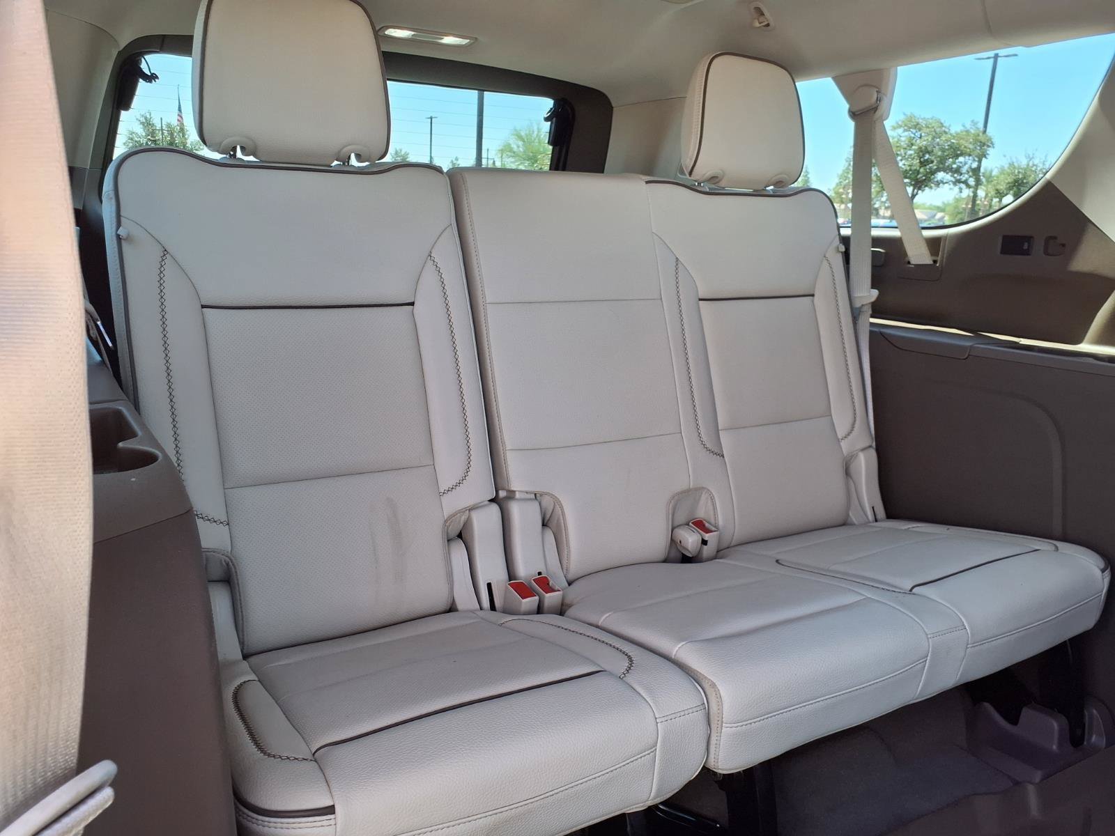 Used 2021 GMC Yukon XL Denali w/ Denali Premium Package AWD/4WD image 16