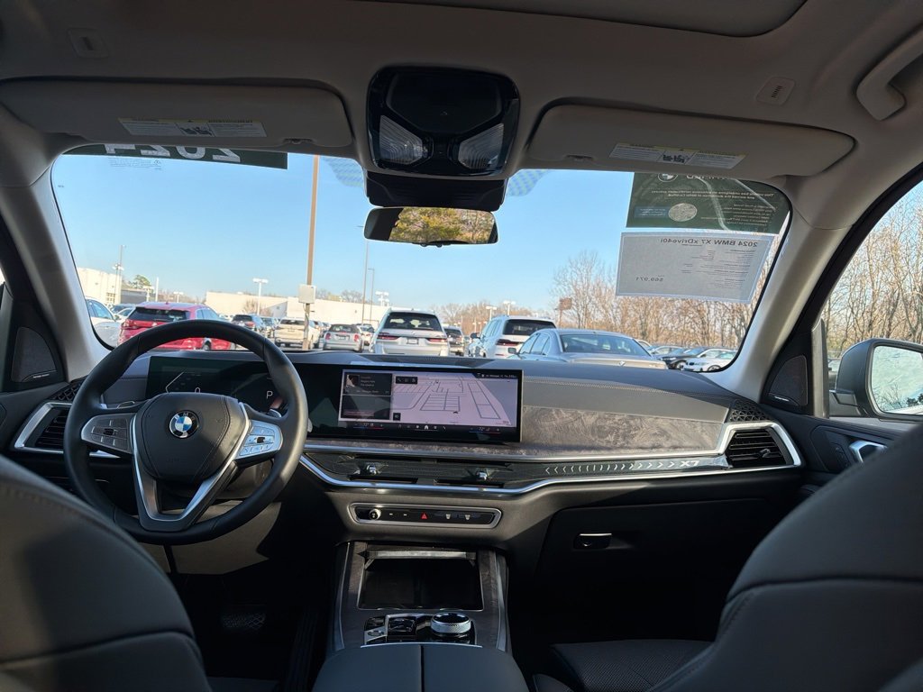 Certified 2024 BMW X7 xDrive40i w/ Premium Package image 15