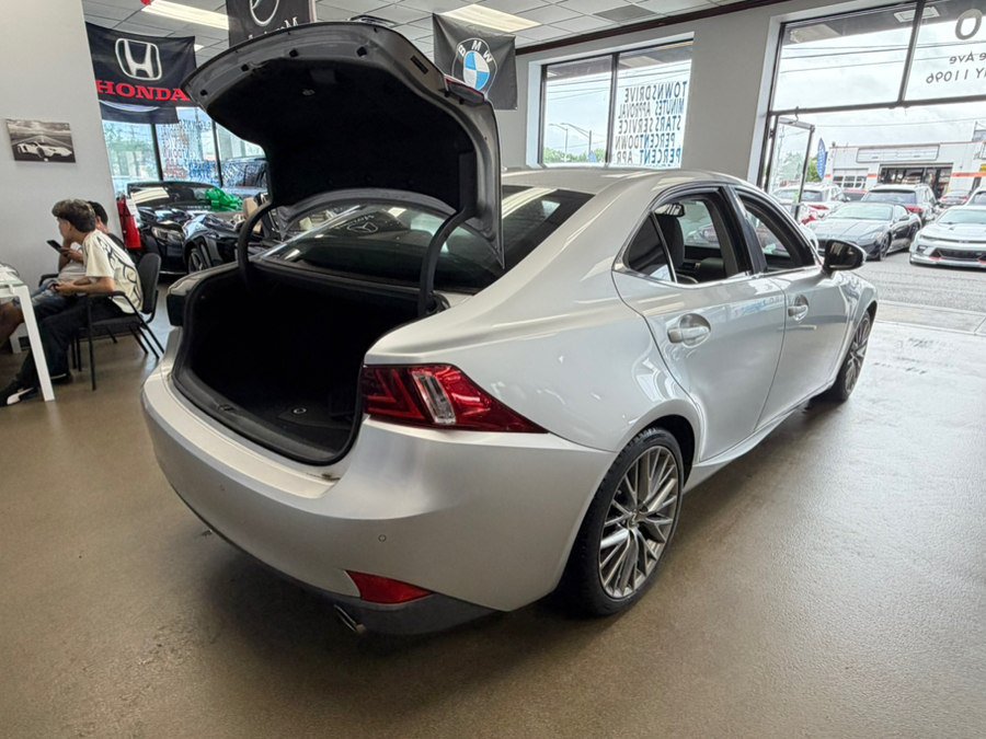 Used 2015 Lexus IS 250 w/ Premium Package RWD image 29