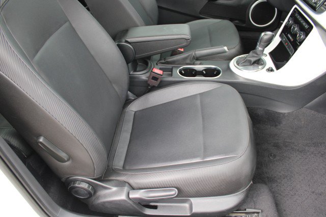Used 2019 Volkswagen Beetle 2.0T SE w/ SE Premium Package FWD image 8