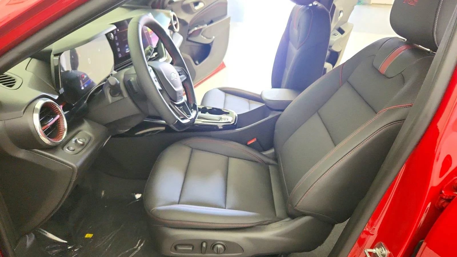 New 2026 Chevrolet Trax RS w/ Driver Confidence Package FWD image 15