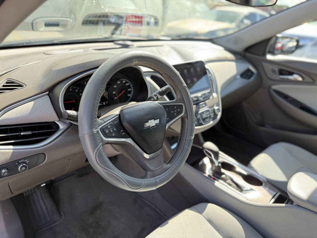 Used 2022 Chevrolet Malibu LS w/ Driver Confidence Package II image 13