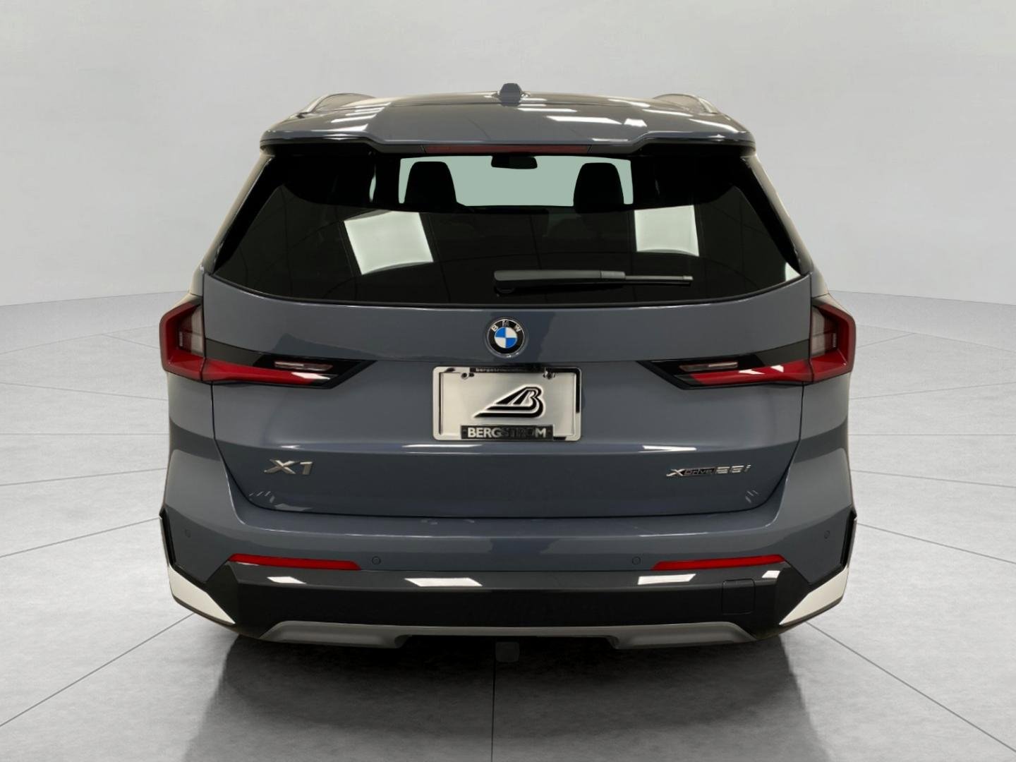New 2026 BMW X1 xDrive28i w/ Technology Package AWD/4WD image 5