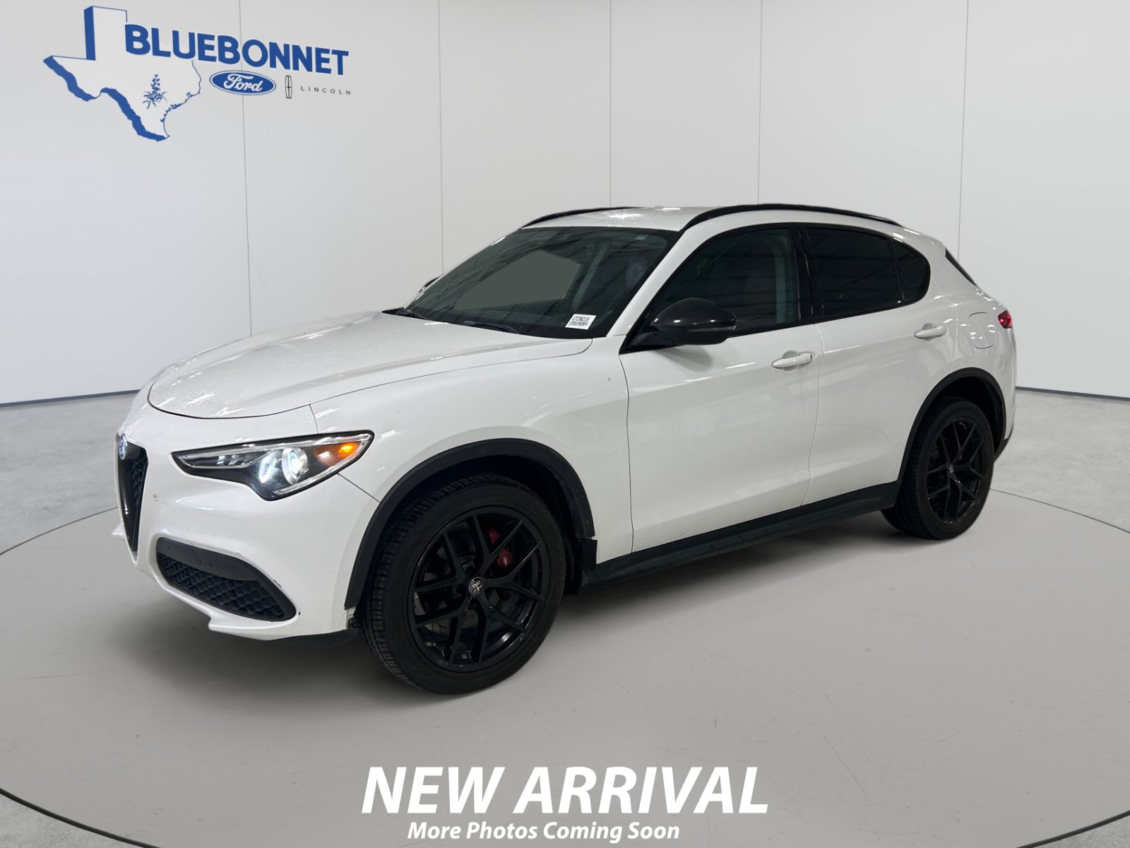 Used 2020 Alfa Romeo Stelvio w/ Nero Edizione