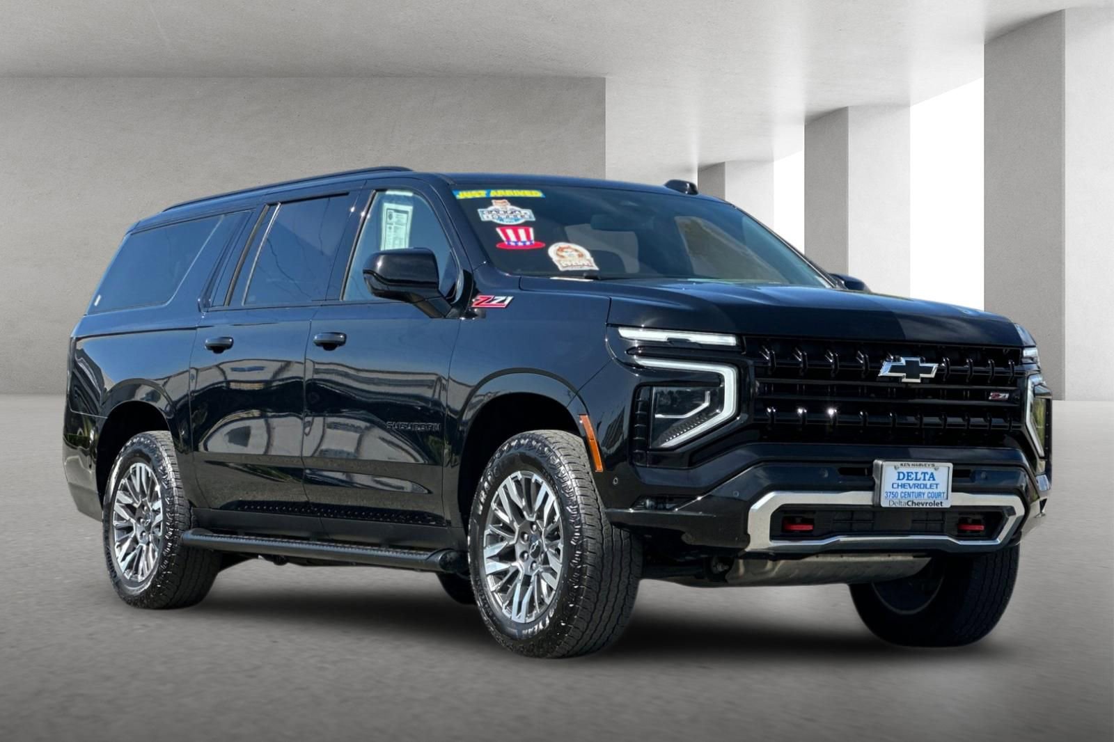 Used 2025 Chevrolet Suburban Z71 AWD/4WD image 2