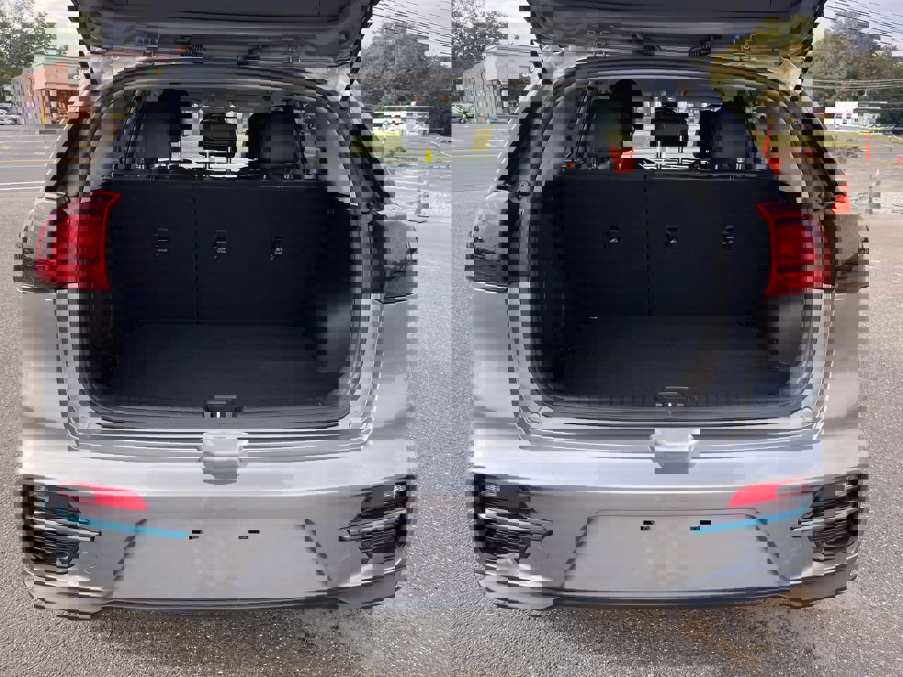 Used 2022 Kia Niro EX w/ Cold Weather Package image 11