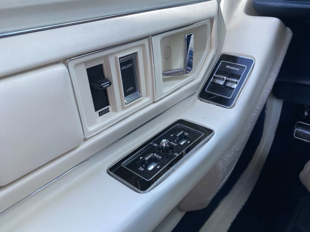 Used 1989 Cadillac Eldorado Coupe image 23