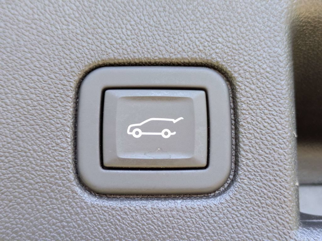 Used 2024 Chevrolet Equinox LT FWD image 14