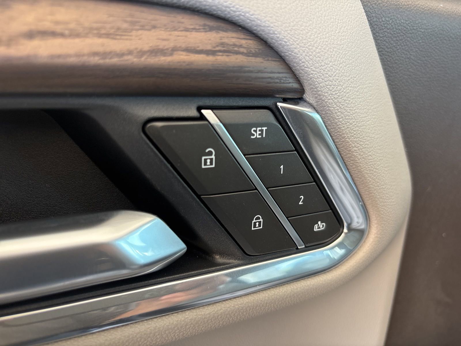 New 2026 GMC Sierra 1500 SLT image 12