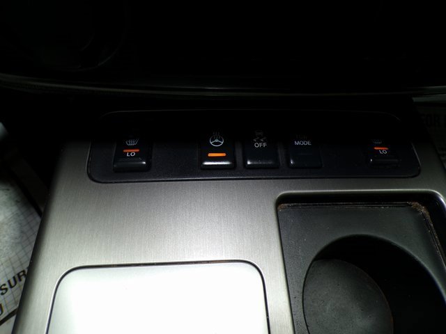 Used 2015 Nissan Armada Platinum w/ 2nd Row Captain Seat Package image 33