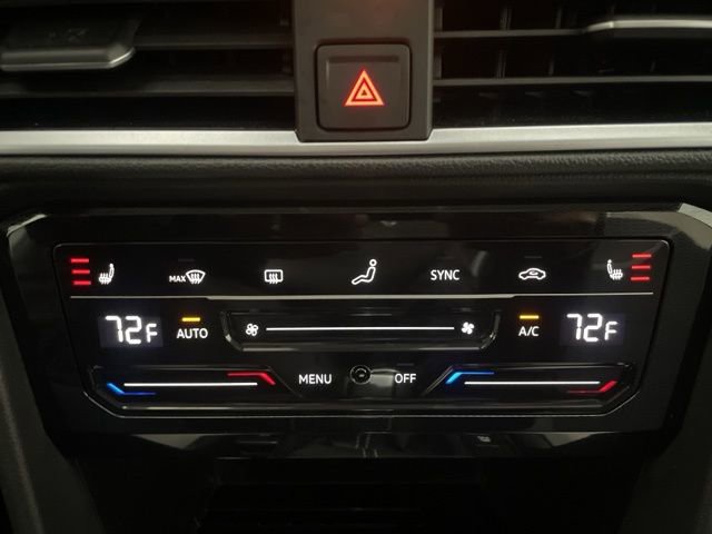 Certified 2025 Volkswagen Taos SE w/ Panoramic Sunroof Package AWD/4WD image 21