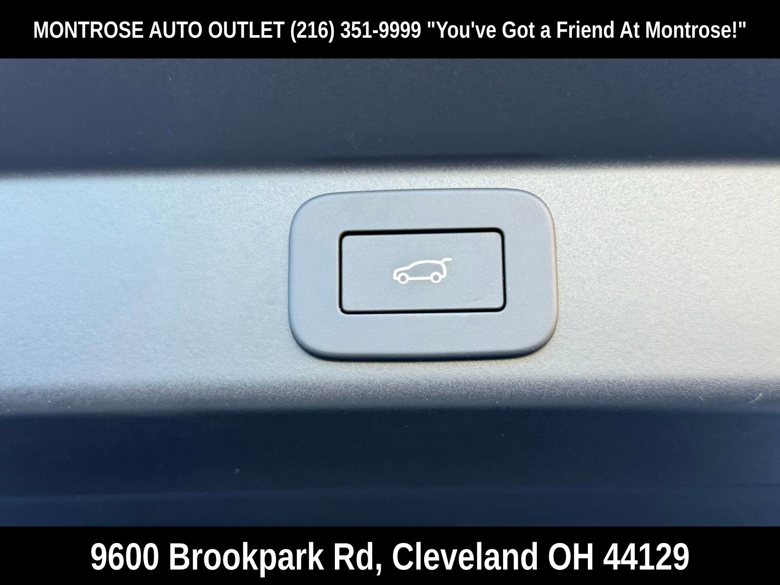 New 2025 Land Rover Range Rover SE image 44