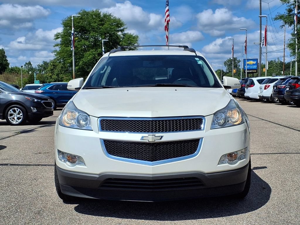 Used 2012 Chevrolet Traverse LT FWD image 2