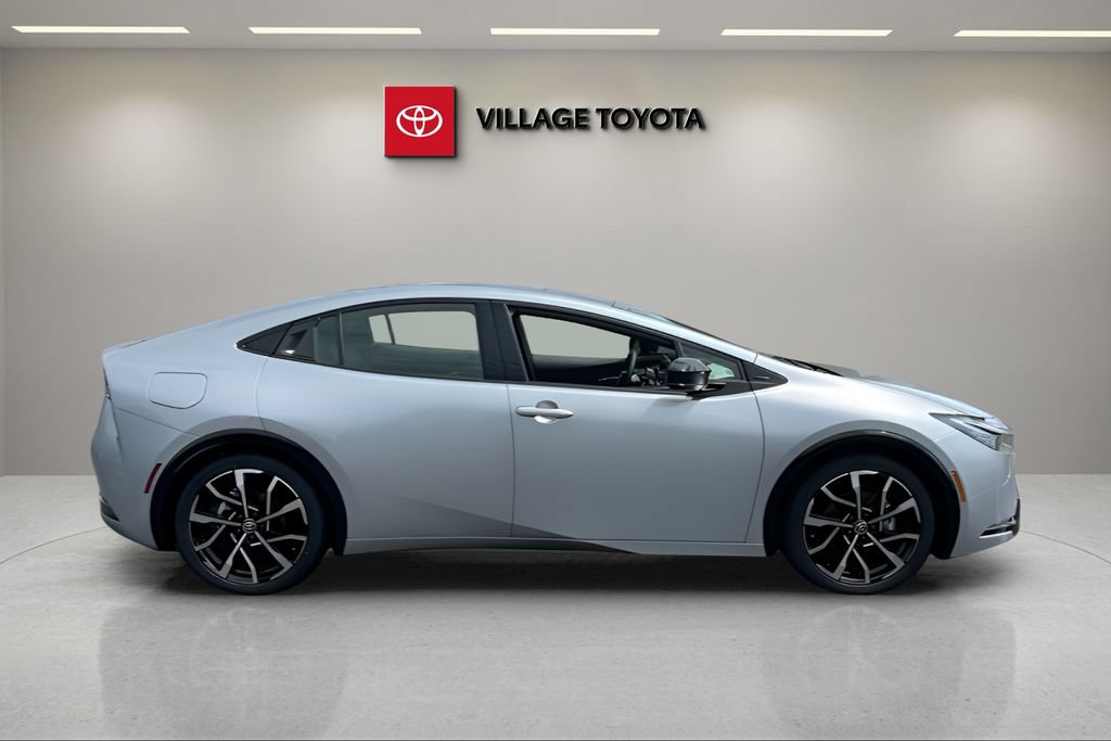 New 2026 Toyota Prius Plug-In Hybrid FWD image 6