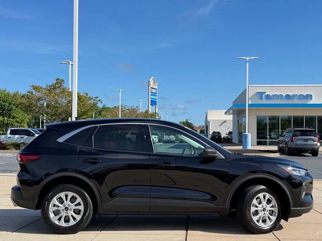 Used 2024 Ford Escape Active AWD/4WD image 4