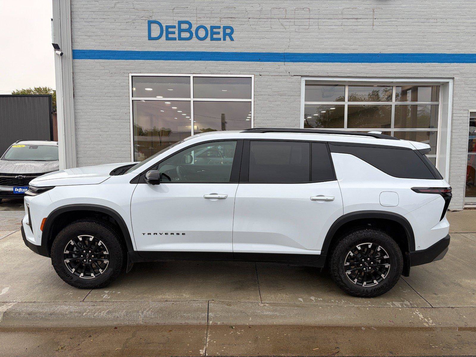 Used 2026 Chevrolet Traverse Z71 w/ Enhanced Driving Package AWD/4WD image 2
