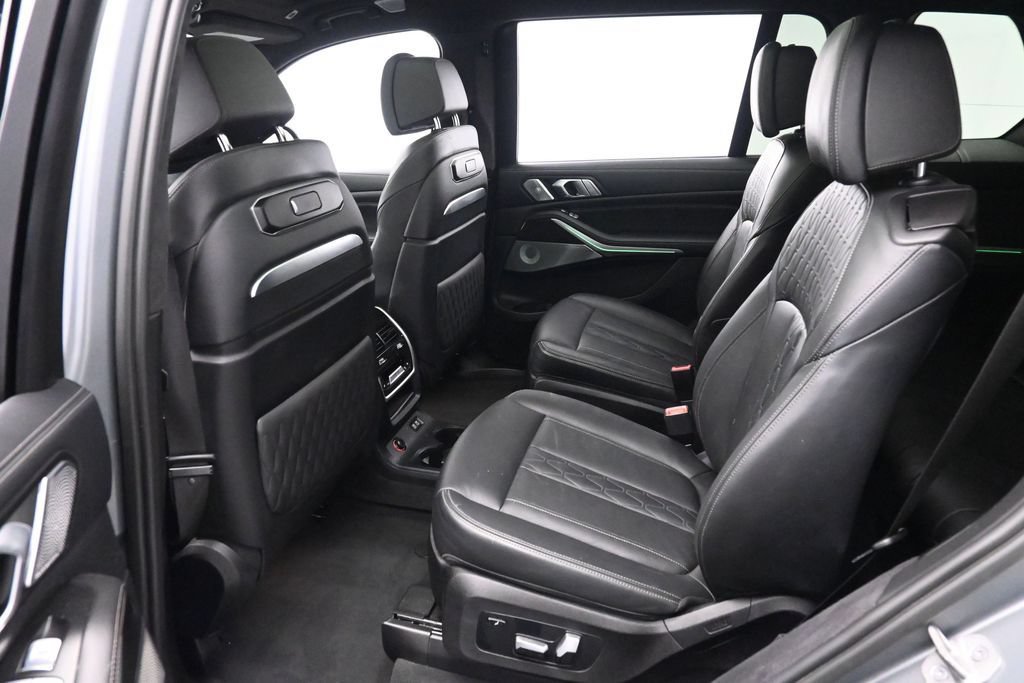 Used 2023 BMW X7 M60i w/ Executive Package AWD/4WD image 18