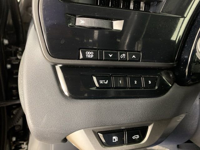 Used 2023 Lexus RX 350 w/ Accessory Package (Z1) image 16