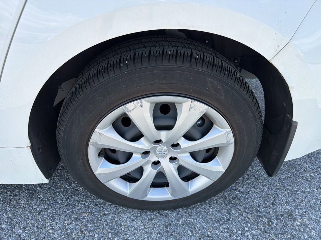 Used 2023 Toyota Corolla LE image 12