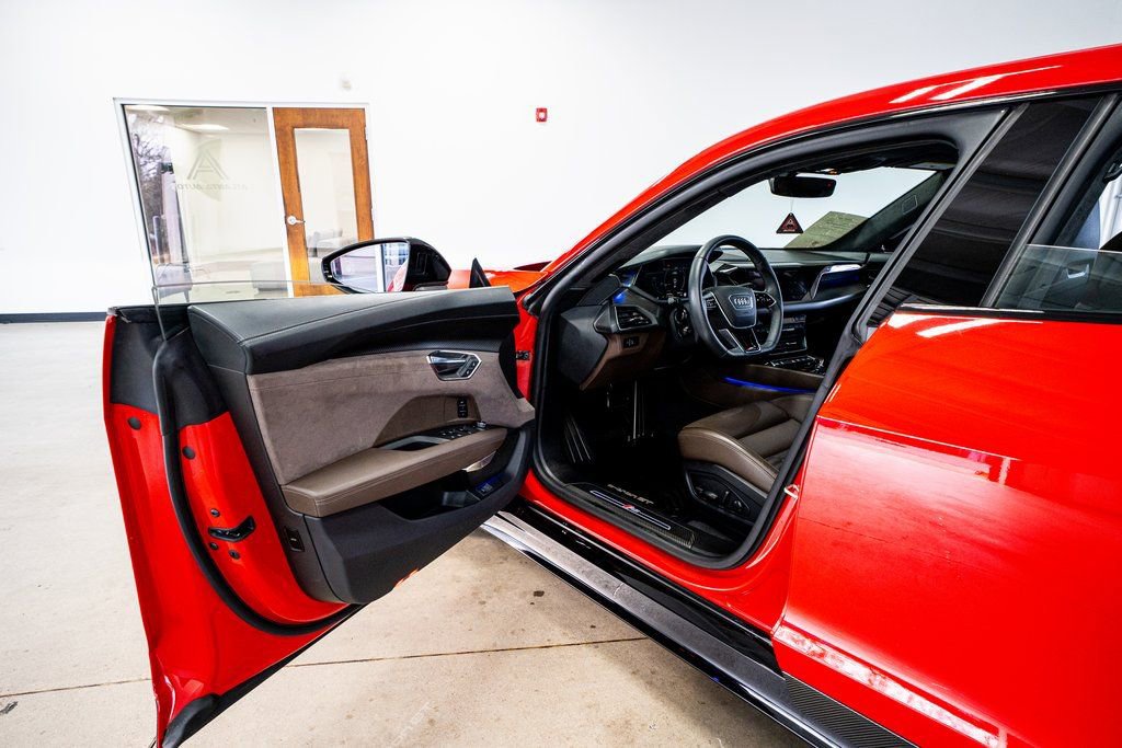 Used 2024 Audi RS e-tron GT w/ Carbon Performance Package image 33
