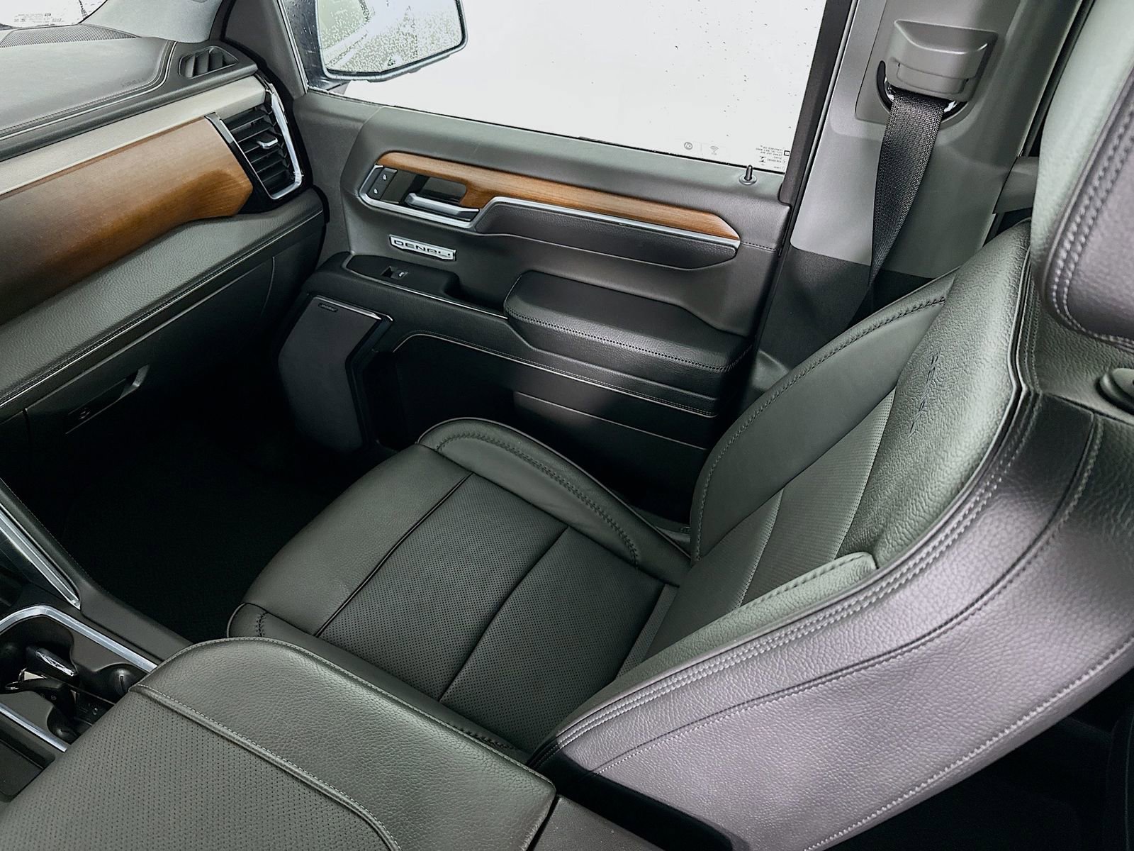 Used 2023 GMC Sierra 1500 Denali w/ Denali Reserve Package image 26