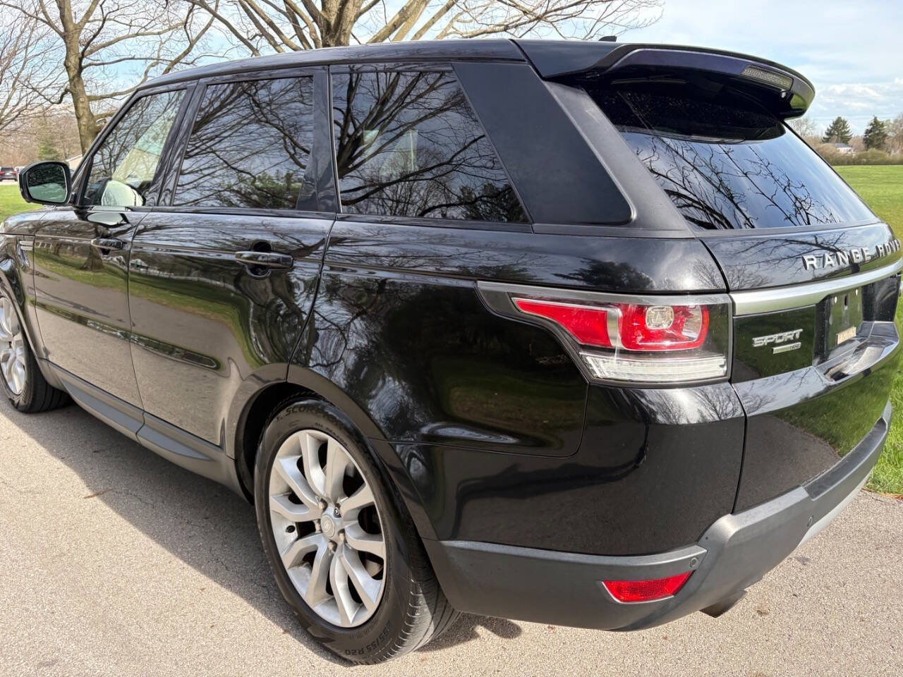 Used 2016 Land Rover Range Rover Sport HSE image 14