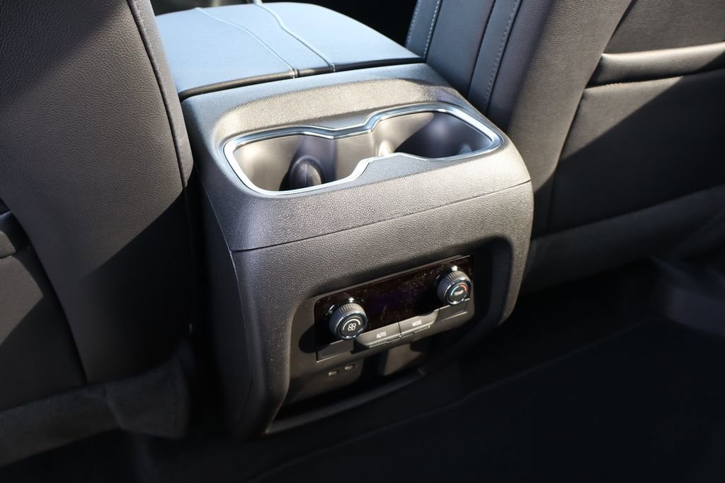 New 2026 Chevrolet Traverse LT w/ Midnight/Sport Edition image 39