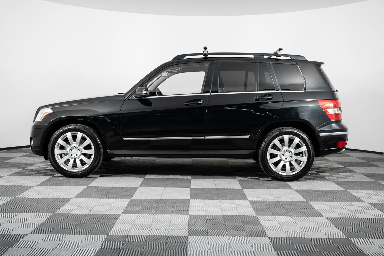 Used 2010 Mercedes-Benz GLK 350 2WD image 3