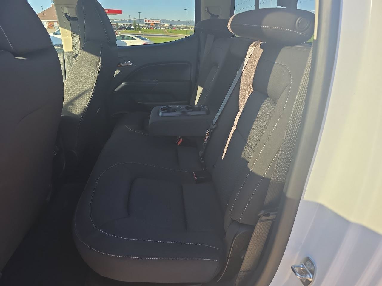Used 2022 Chevrolet Colorado LT w/ LT Convenience Package AWD/4WD image 12