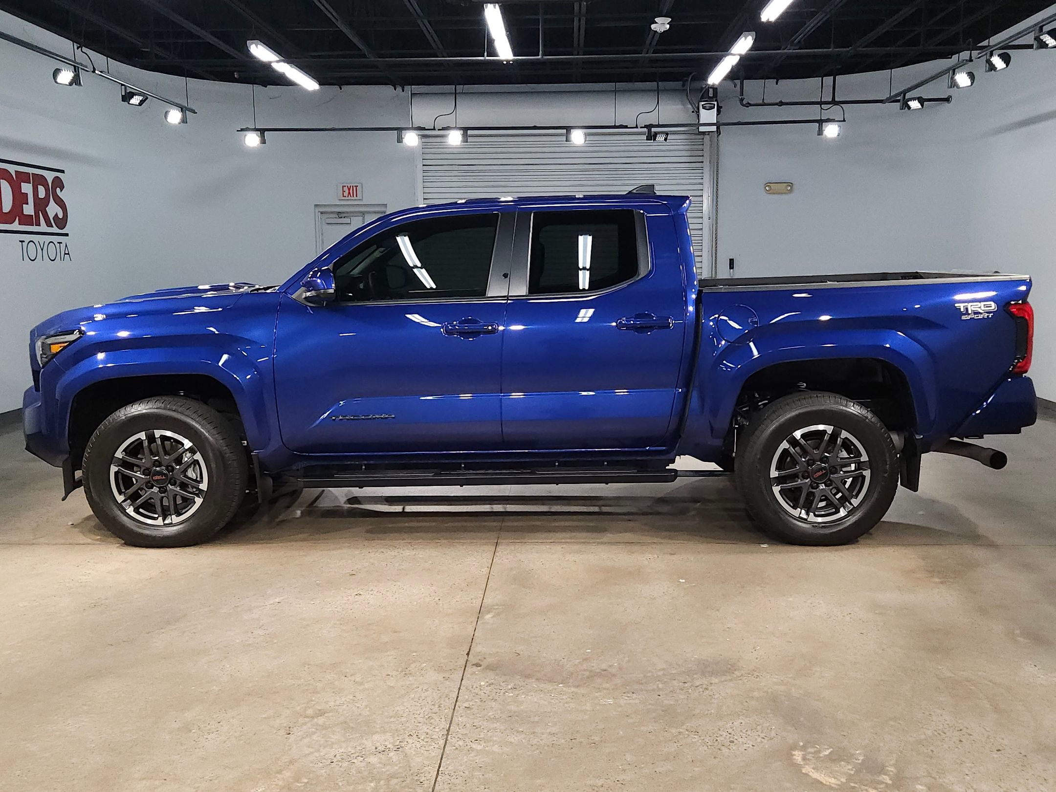 Used 2024 Toyota Tacoma TRD Sport image 4