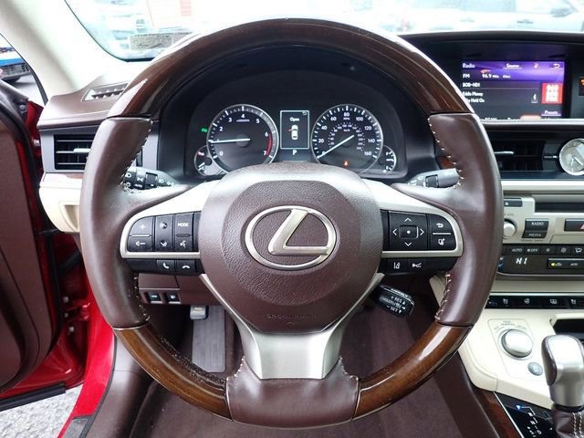 Used 2017 Lexus ES 350 w/ Luxury Package FWD image 26