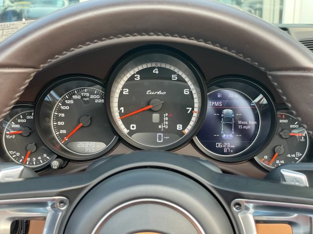 Used 2018 Porsche 911 Turbo AWD/4WD image 31