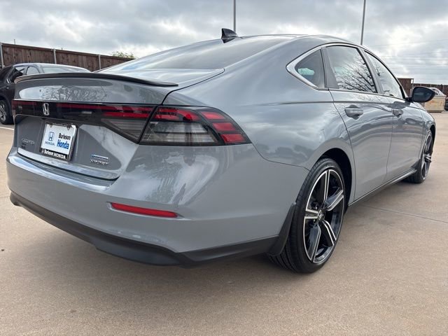 Used 2025 Honda Accord Sport image 3