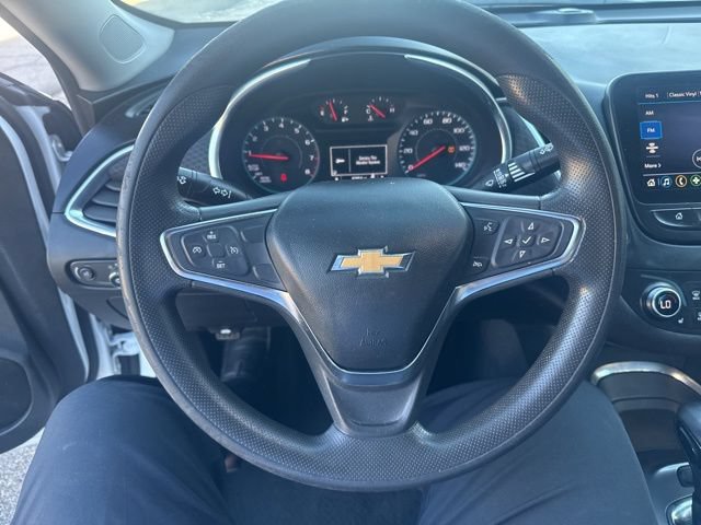 Used 2021 Chevrolet Malibu LT FWD image 18
