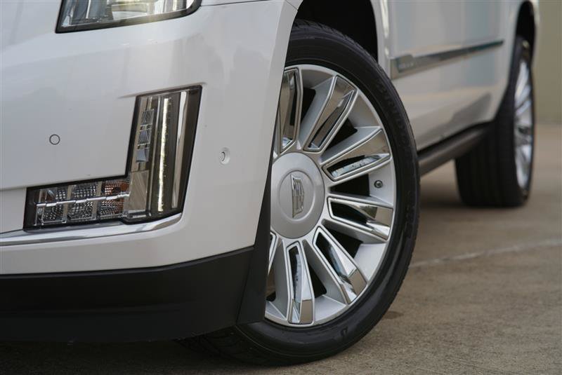 Used 2018 Cadillac Escalade ESV Platinum AWD/4WD image 12
