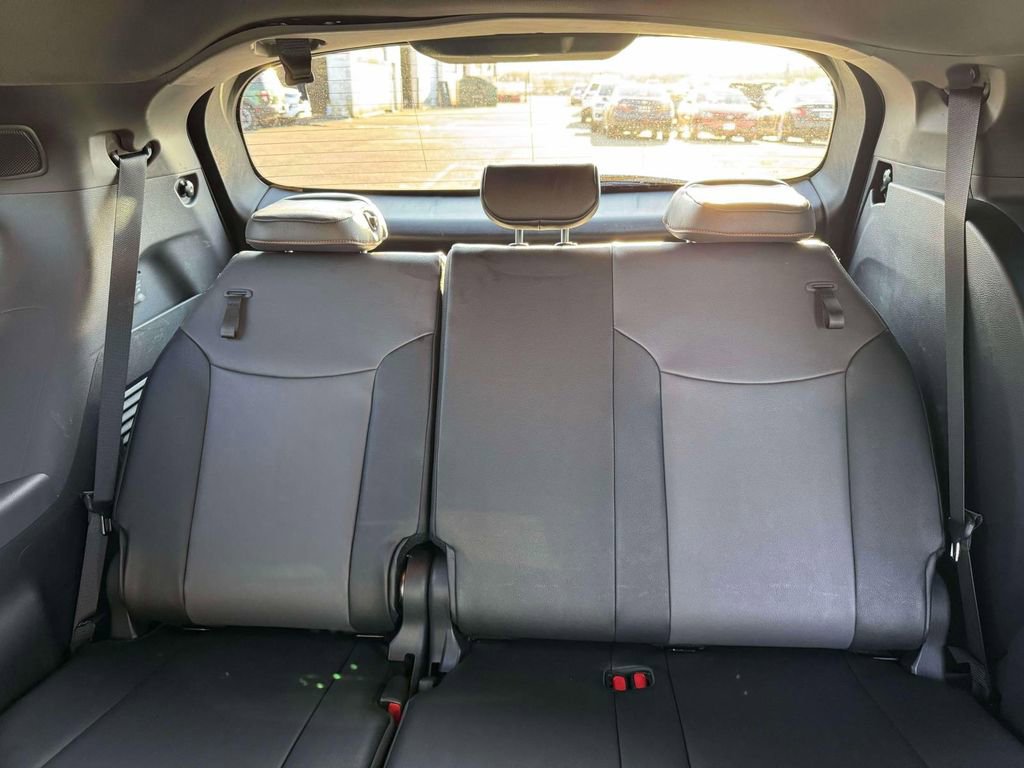 Used 2024 Toyota Sienna XSE w/ XSE Plus Package image 15