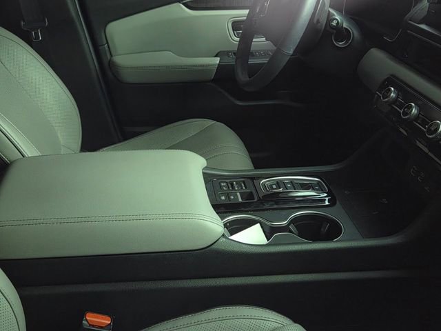 Certified 2025 Honda Pilot Elite image 11