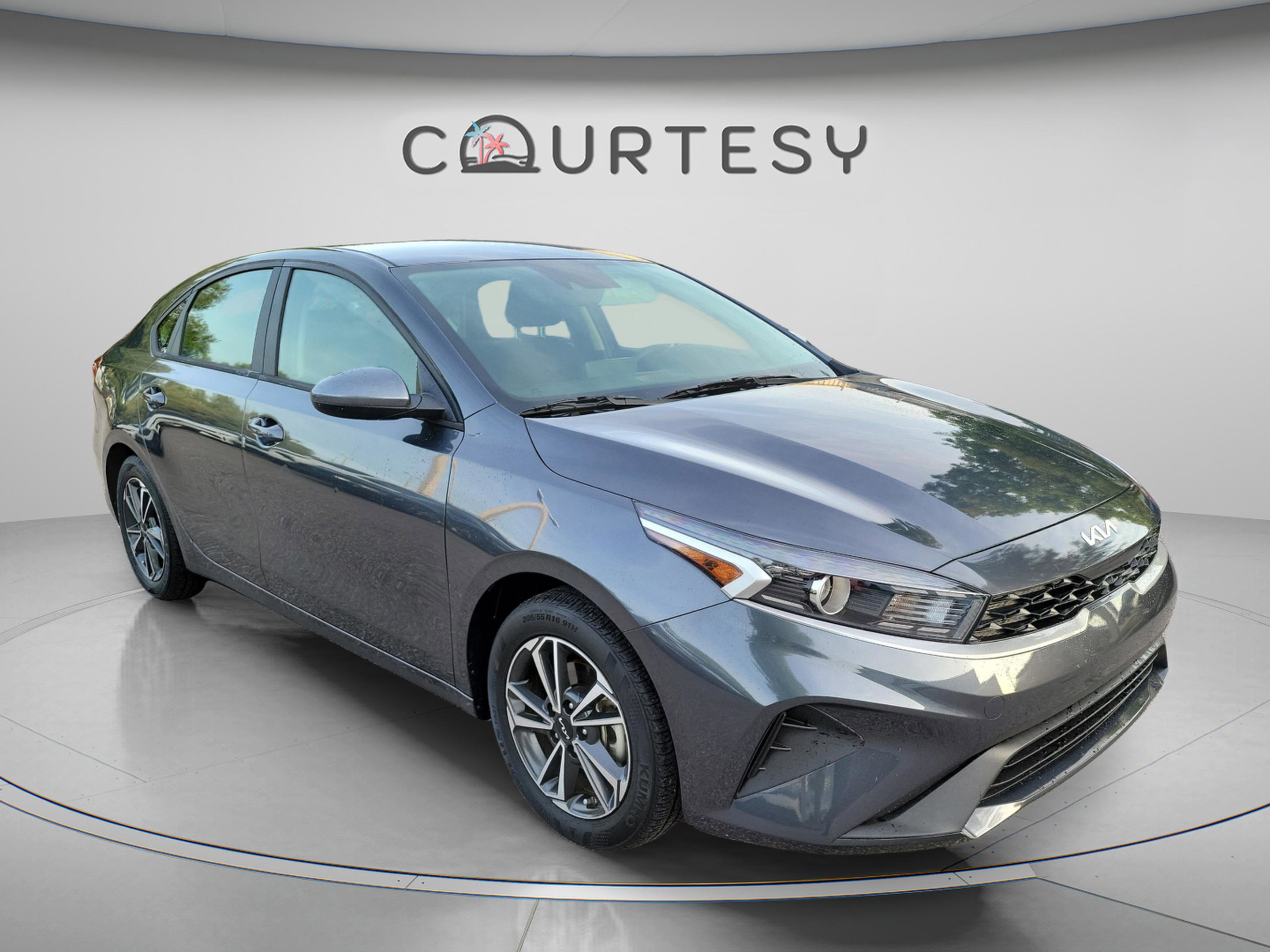 Used 2023 Kia Forte LXS FWD image 5